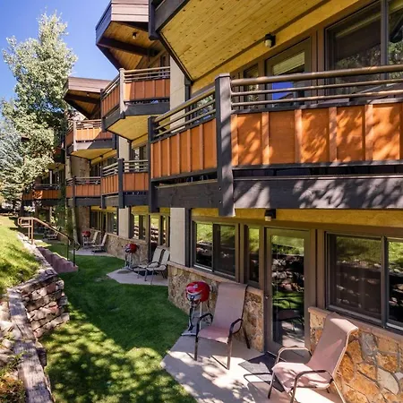 Laurelwood Condominiums-2