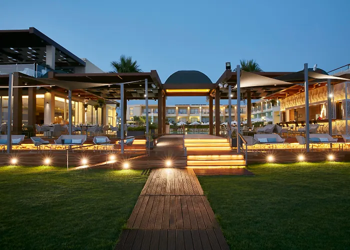 Minoa Palace Resort