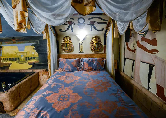 Castle Wood Theme Cottages- Couples Only