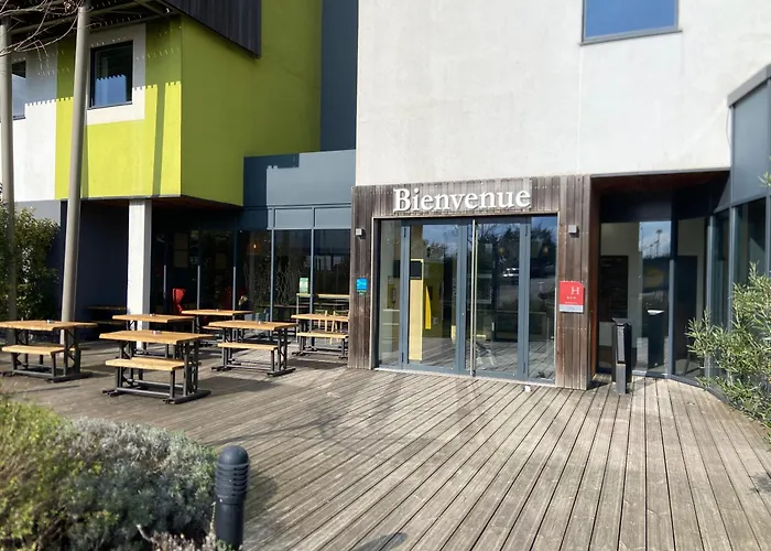 B&B HOTEL Bordeaux Est Tresses
