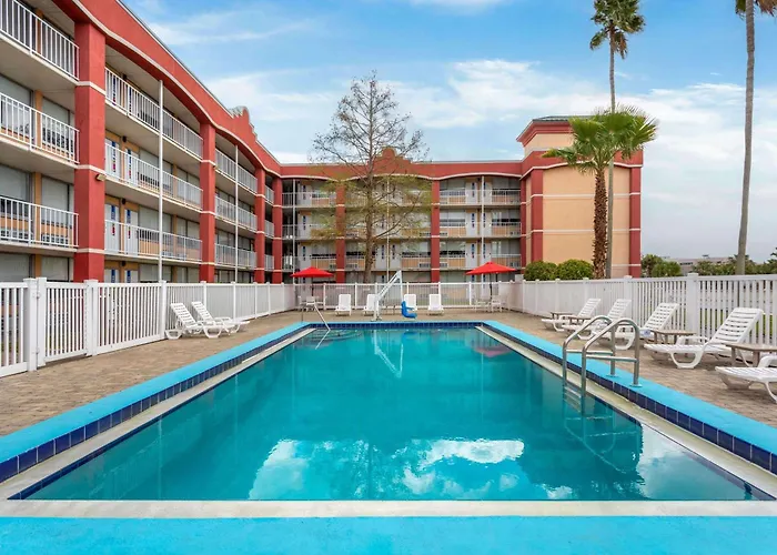 Hotel Baymont By Wyndham Orlando North Millenia