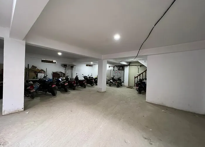 Hotel Kesu Home