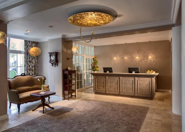 Hotel Vier Jahreszeiten Binz (Adults Only)