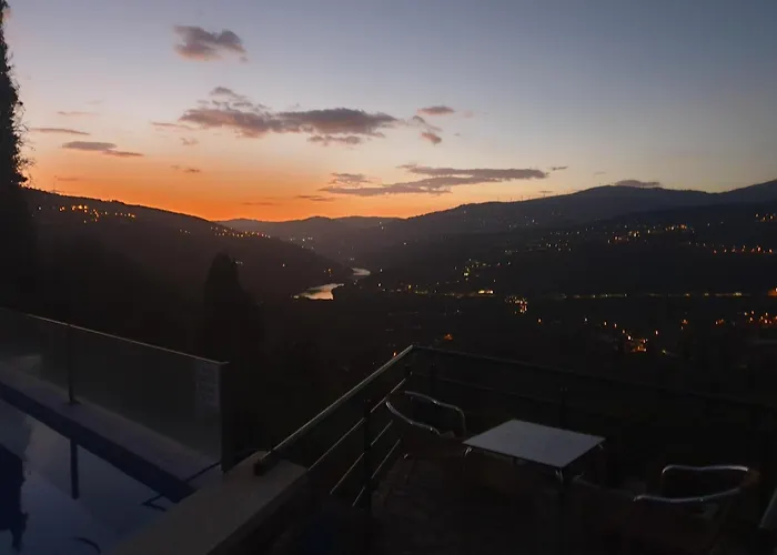 Golden Mirror Bed and Breakfast Lamego