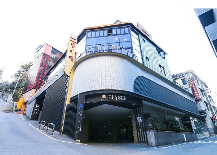 Elysee Hotel