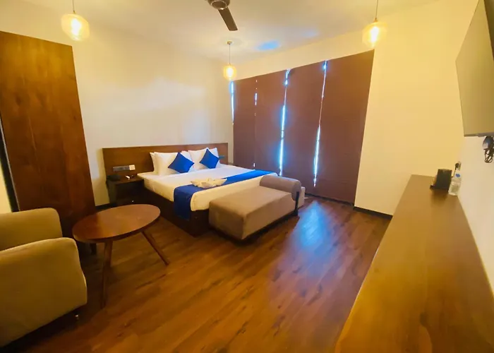 Hotel Elephant Bay Pinnawala 