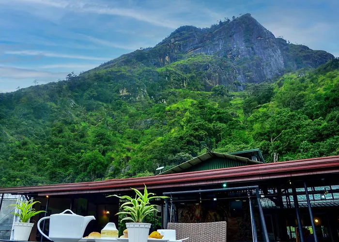 Ella Mount Heaven Hotel