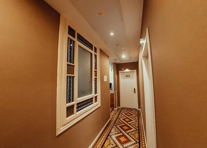 Som Nit Triomf Hotel Barcelona