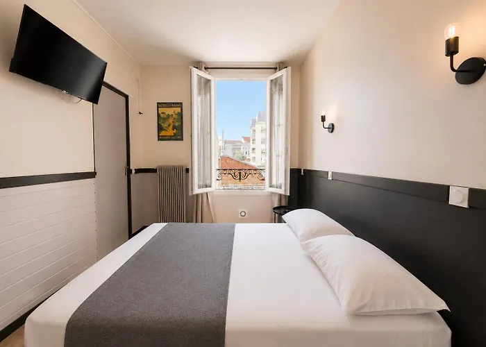 Hôtel des Bains 24h 7j Paris centre à 10 min Maisons-Alfort