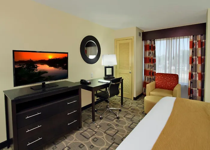 Holiday Inn Express Augusta Downtown By Ihg