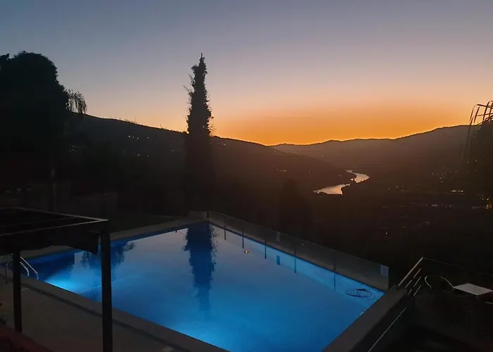 Golden Mirror Bed and Breakfast Lamego