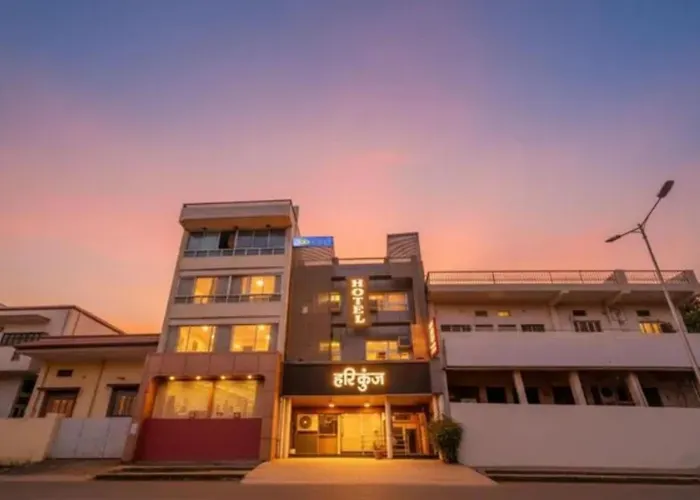 Fabhotel Hari Kunj 900 M From Kashi Vishwanath Temple - Kashi Vishwanath Temple Varanasi