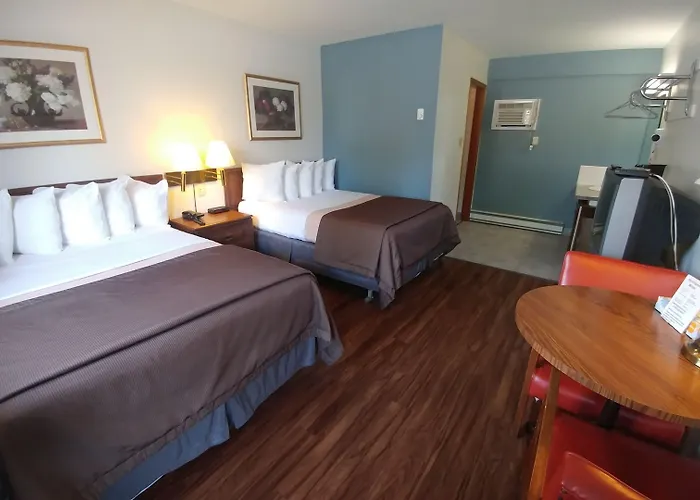 Northlander Motel