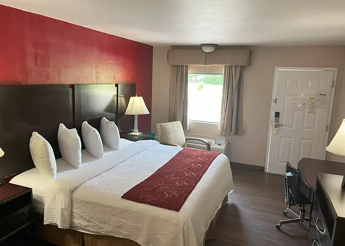 Pinetree Inn Parsons